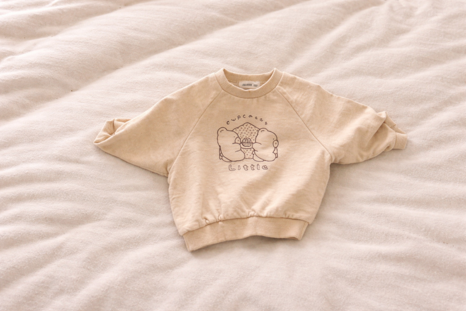 Cupcake Sweatshirt Creme